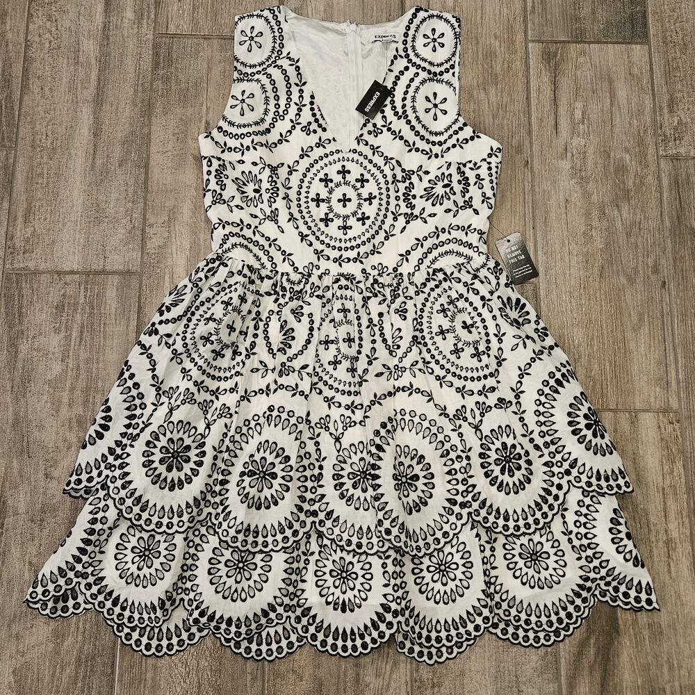 Express Black and White Mini Dress - Picture 5 of 13